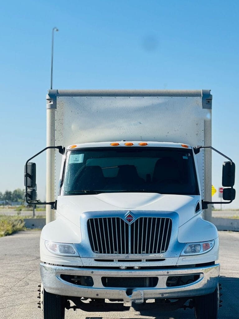 BOX TRUCK